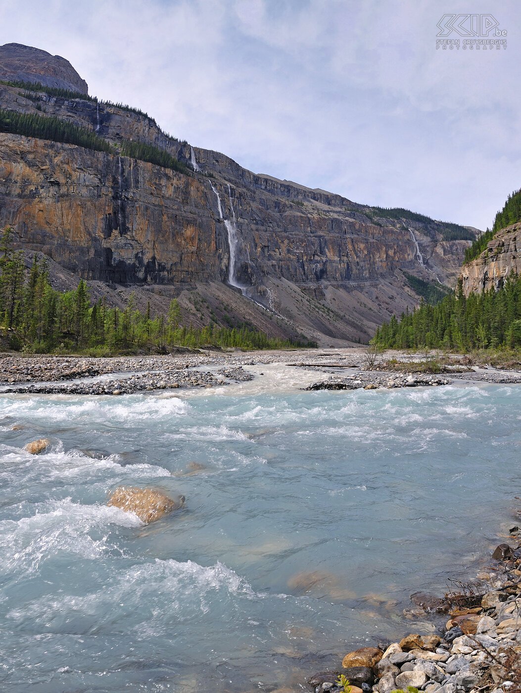 Mount Robson PP - Berg Lake Trail - Whitehorn Vanaf de prachtige Whitehorn vallei met z'n vele hoge watervallen begint de hele steile klim. Stefan Cruysberghs